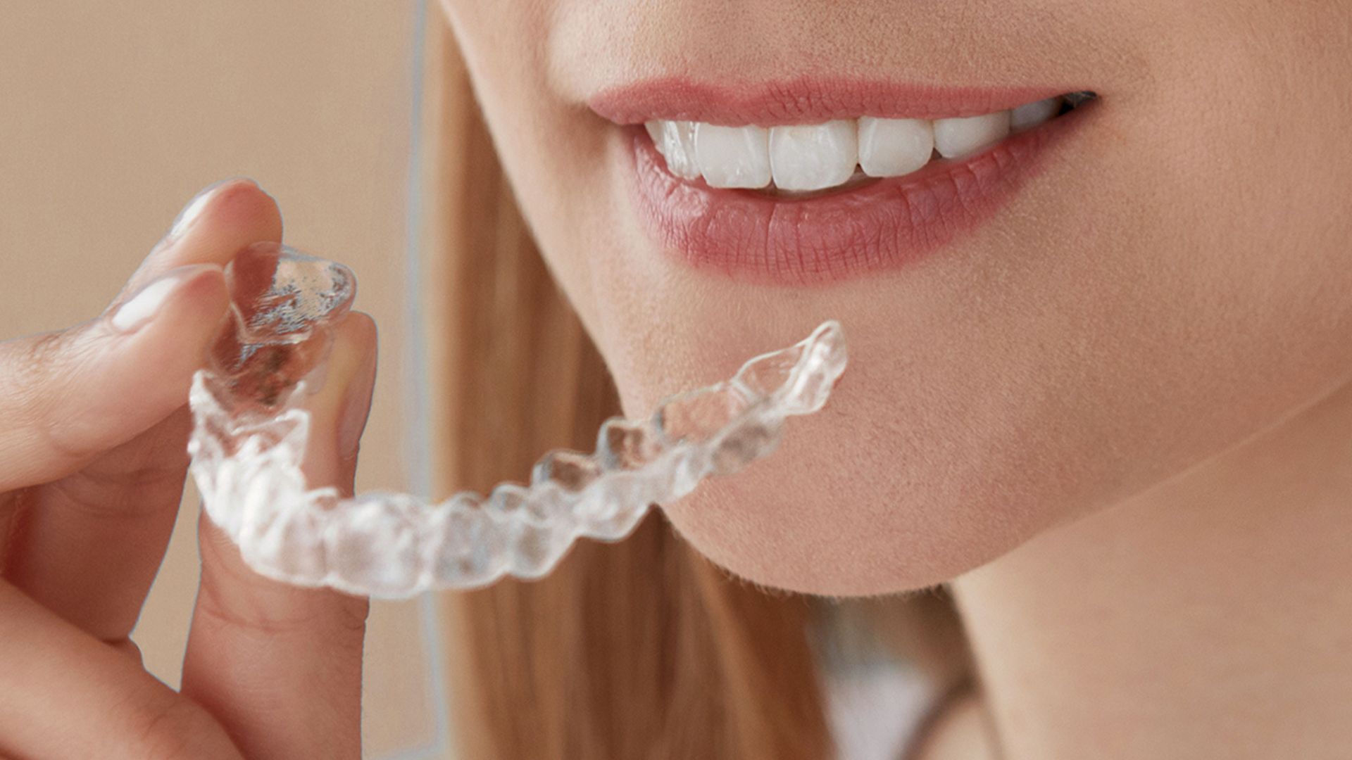 9 เคล็ดลับที่ต้องรู้สำหรับการจัดฟันใส