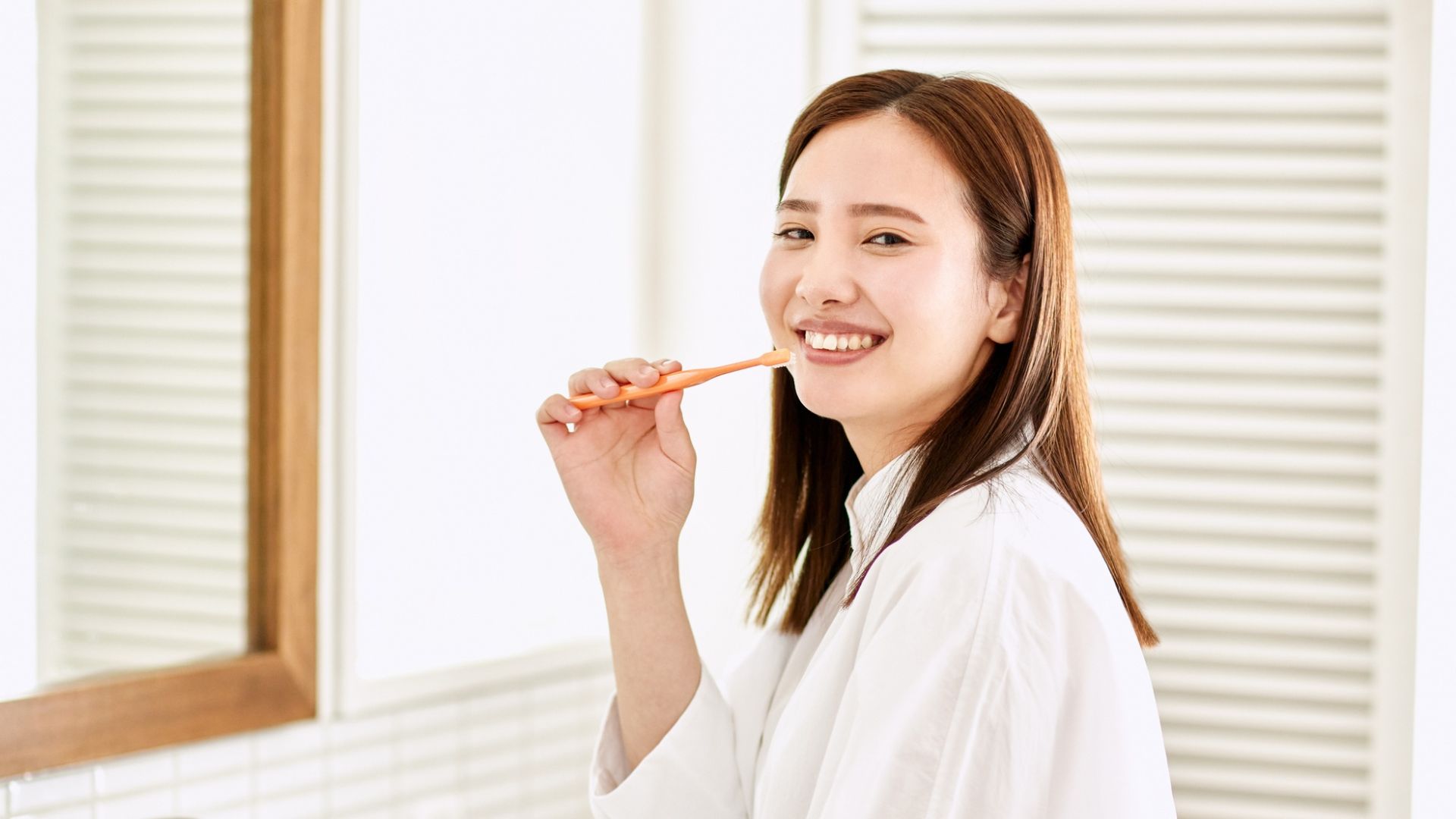 วิธีการกำจัดกลิ่นปาก: สาเหตุ, วิธีรักษา และทางเลือกในการแก้ไข